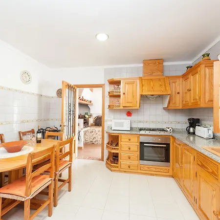 Clavell Hotel